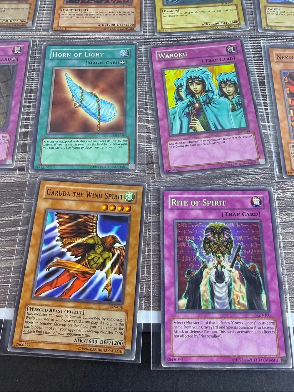 Yu-Gi-Oh! Lot of 20 Vintage Cards • Monsters/Spells/Traps Mix
